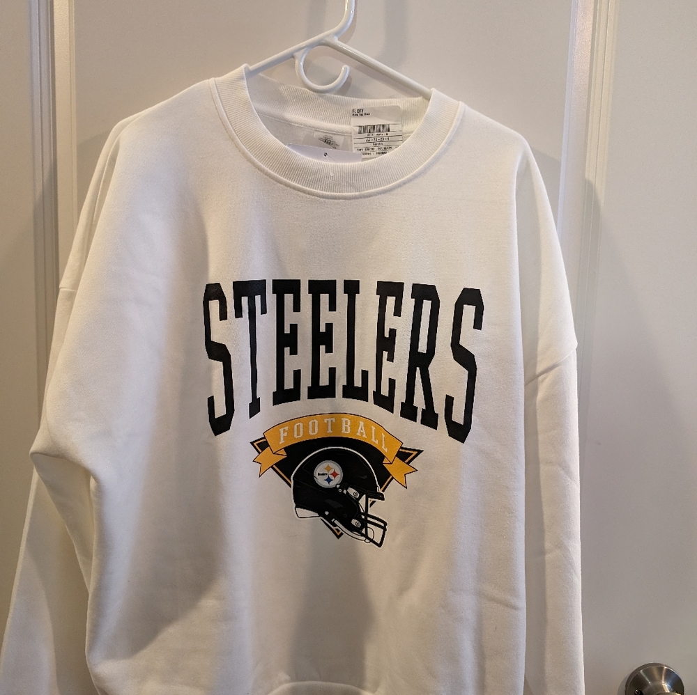 Steelers Sweatshirt- W -Medium